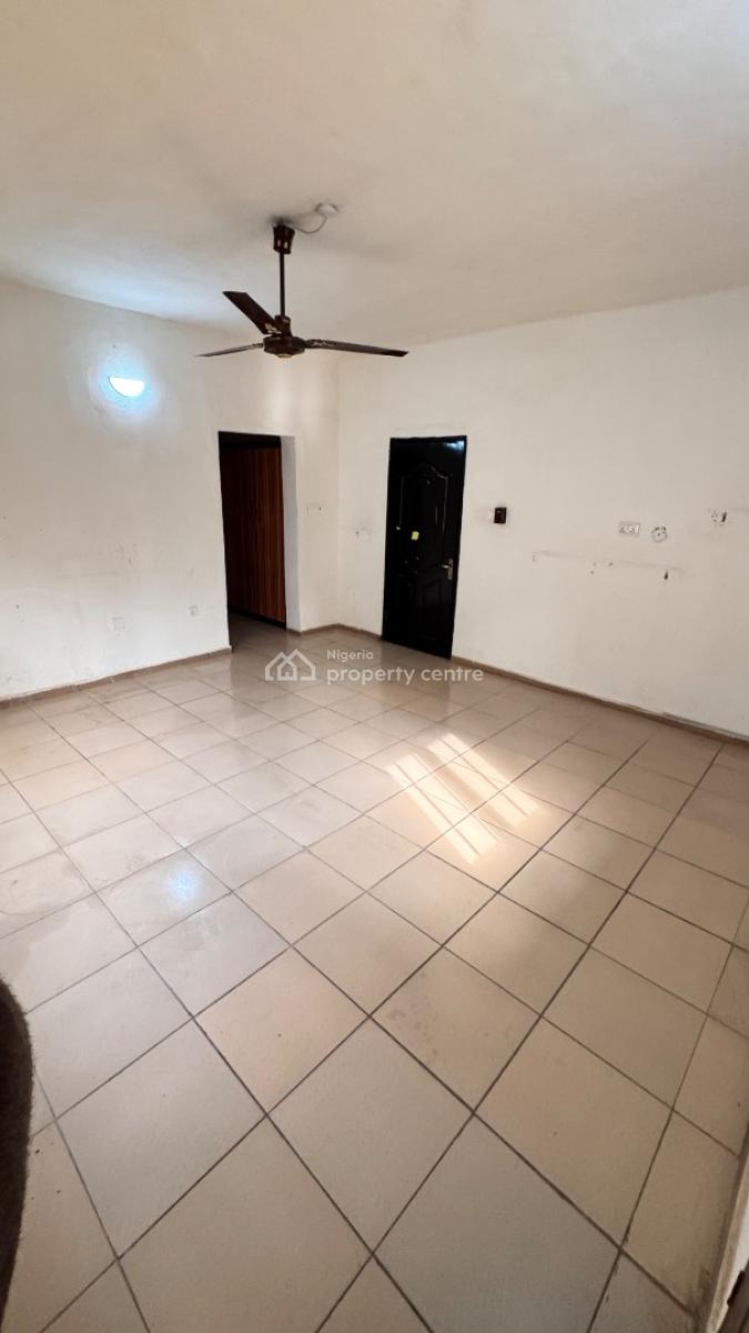 Clean and Very Lovely Spacious 3 Bedroom Apartment, Utako, Abuja, Flat / Apartment for Rent