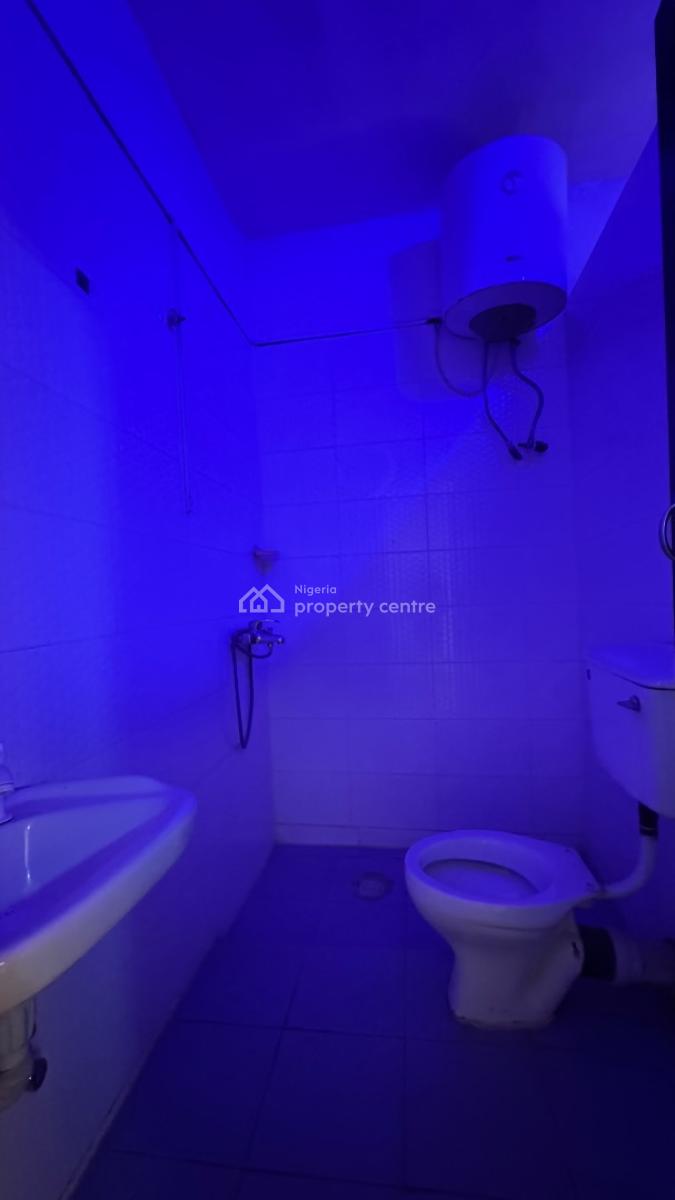 Clean and Very Lovely Spacious 3 Bedroom Apartment, Utako, Abuja, Flat / Apartment for Rent
