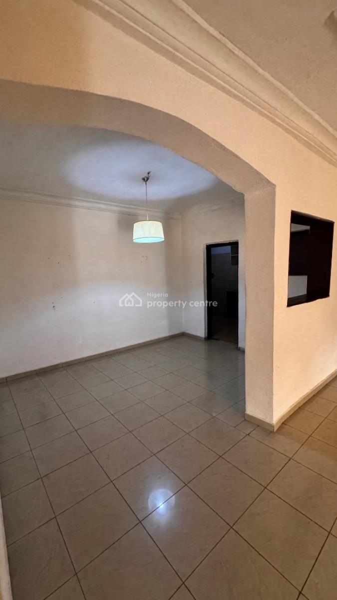 Clean and Very Lovely Spacious 3 Bedroom Apartment, Utako, Abuja, Flat / Apartment for Rent