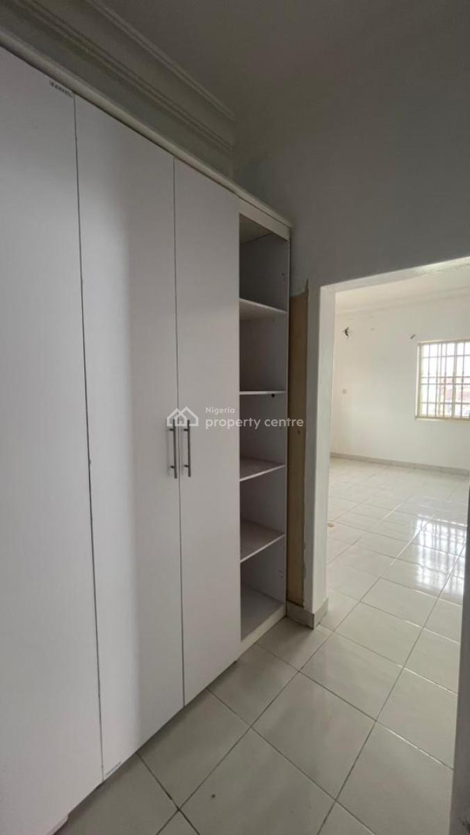 2 Bedroom Flat, Lekki Phase 1, Lekki, Lagos, Flat / Apartment for Rent