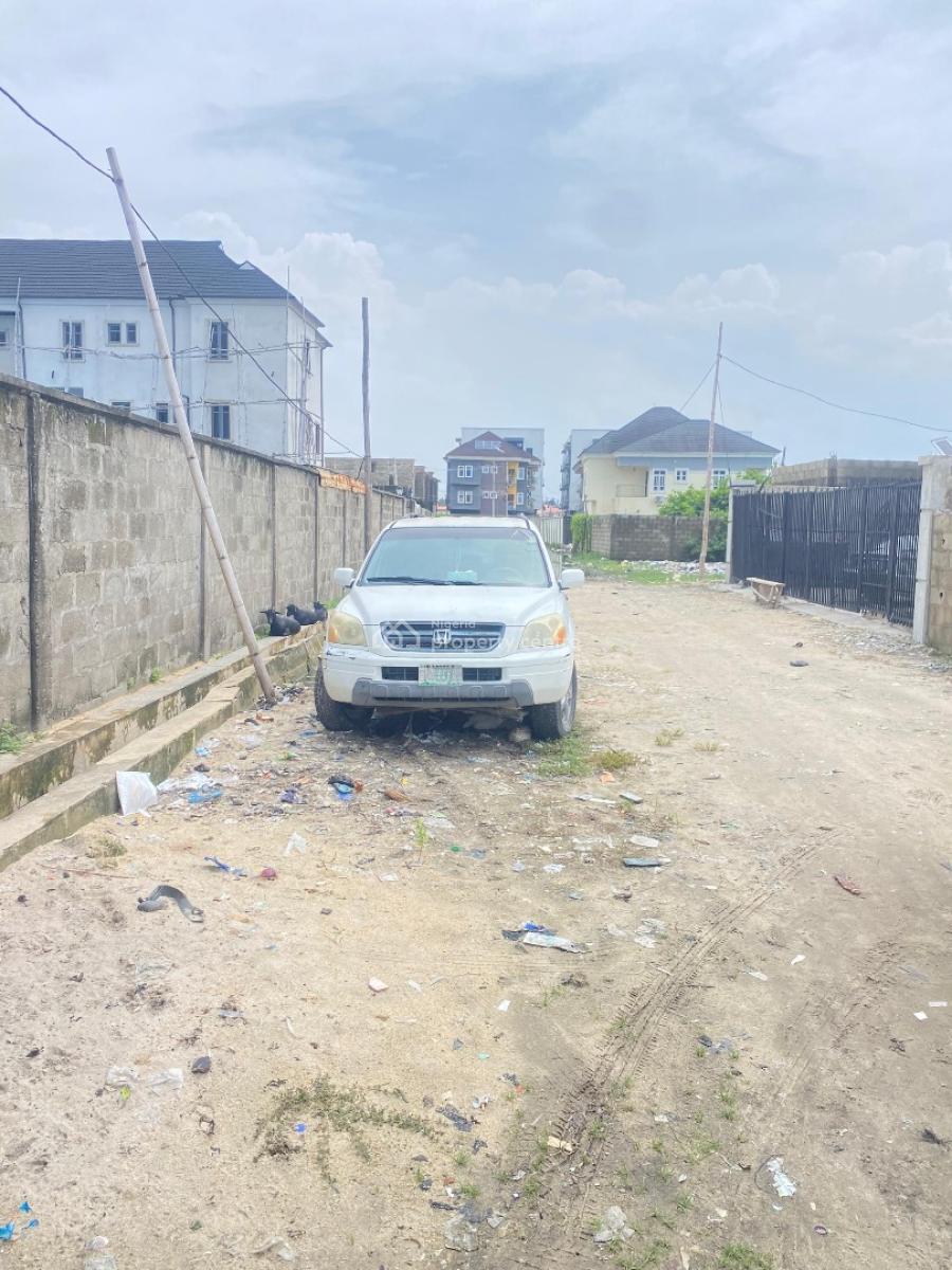 Half of Fenced and Gated Dryland at Lafiaji Street Off Orchid Lekki, Orchid , Lekki Lagos, Lafiaji, Lekki, Lagos, Residential Land for Sale