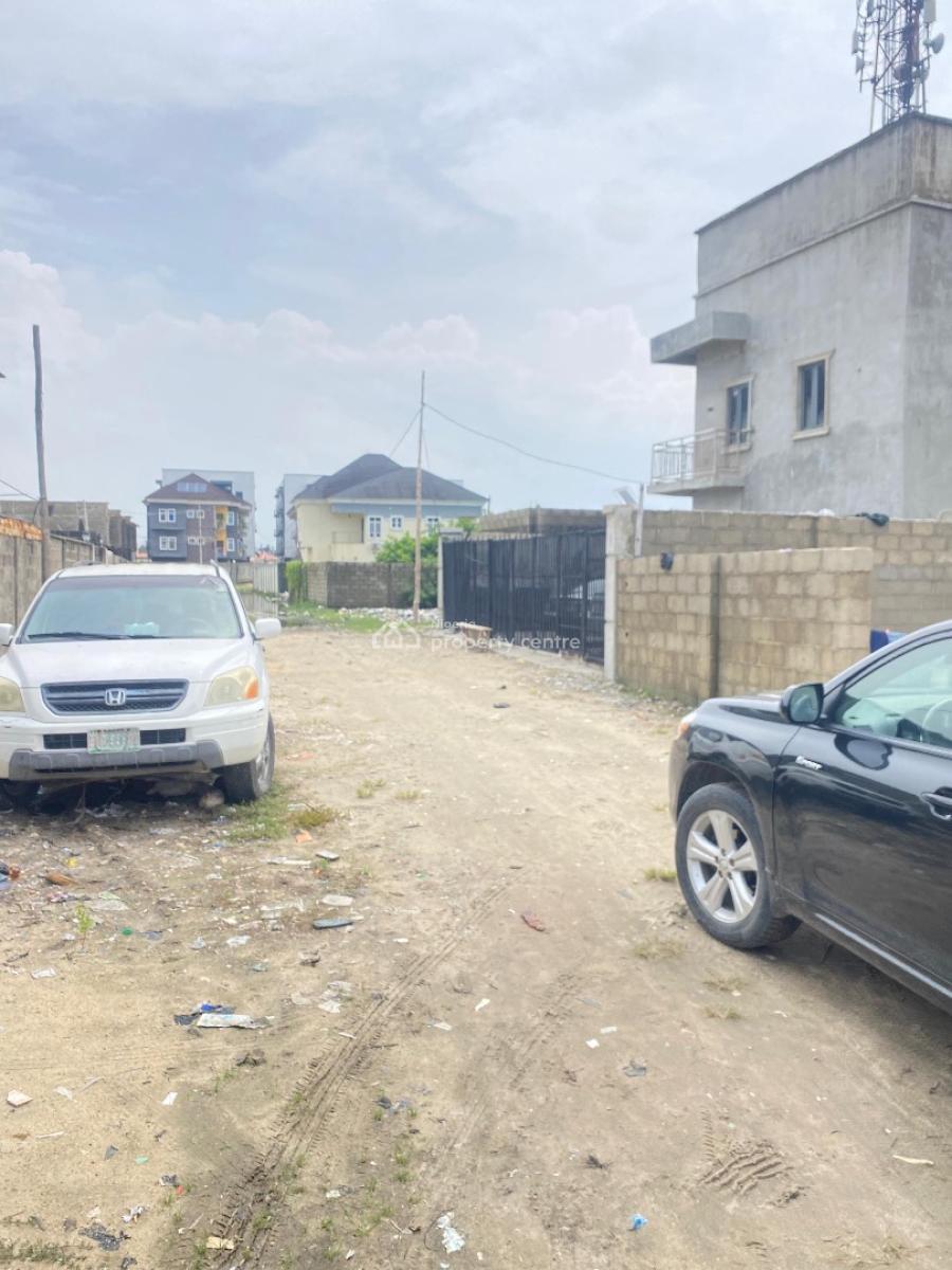 Half of Fenced and Gated Dryland at Lafiaji Street Off Orchid Lekki, Orchid , Lekki Lagos, Lafiaji, Lekki, Lagos, Residential Land for Sale