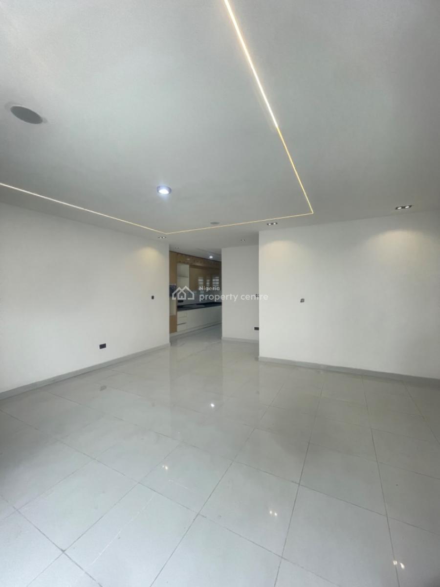 Luxury  2 Bedroom Flat, By Vgc, Lekki, Lagos, Block of Flats for Sale