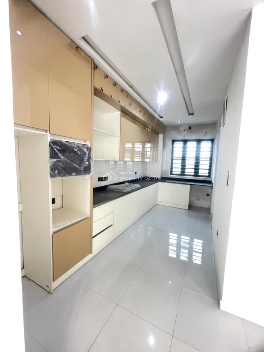 Luxury  2 Bedroom Flat, By Vgc, Lekki, Lagos, Block of Flats for Sale