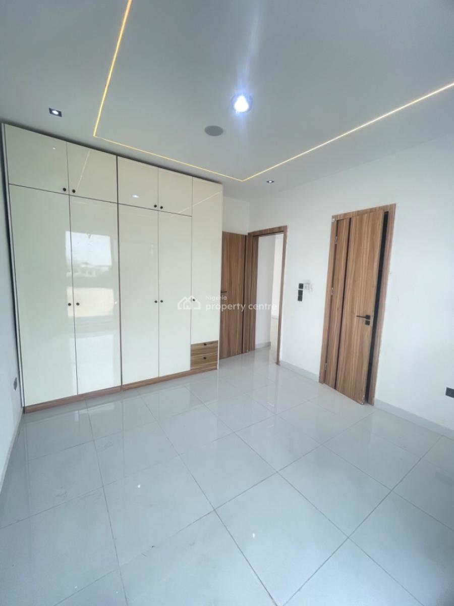 Luxury  2 Bedroom Flat, By Vgc, Lekki, Lagos, Block of Flats for Sale