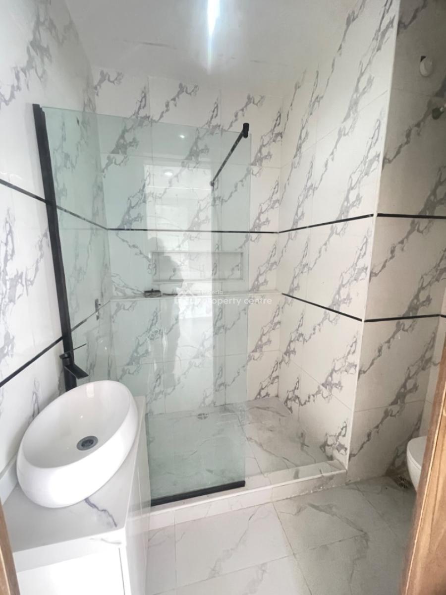 Luxury  2 Bedroom Flat, By Vgc, Lekki, Lagos, Block of Flats for Sale