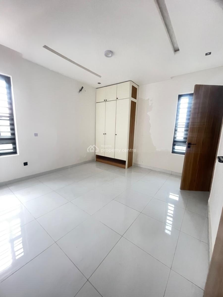 Luxury  2 Bedroom Flat, By Vgc, Lekki, Lagos, Block of Flats for Sale