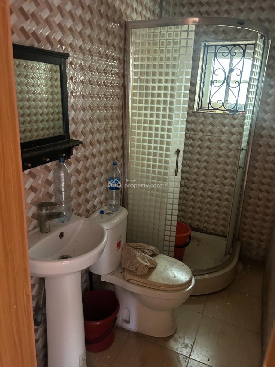3 Bedroom Flat(upper Floor), Ikota, Lekki, Lagos, Flat / Apartment for Rent