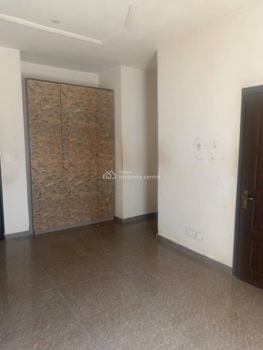 Standard, Spacious 2 Bedroom Apartment, Off Freedom Way ,ikate., Lekki, Lagos, Flat / Apartment for Rent