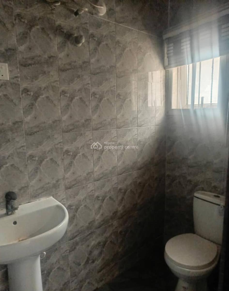 Standard, Spacious 2 Bedroom Apartment, Off Freedom Way ,ikate., Lekki, Lagos, Flat / Apartment for Rent