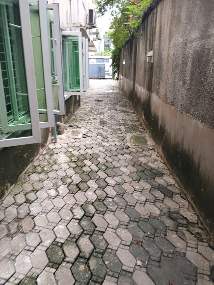 Spacious 2 Bedroom, Oniru, Victoria Island (vi), Lagos, Flat / Apartment for Rent