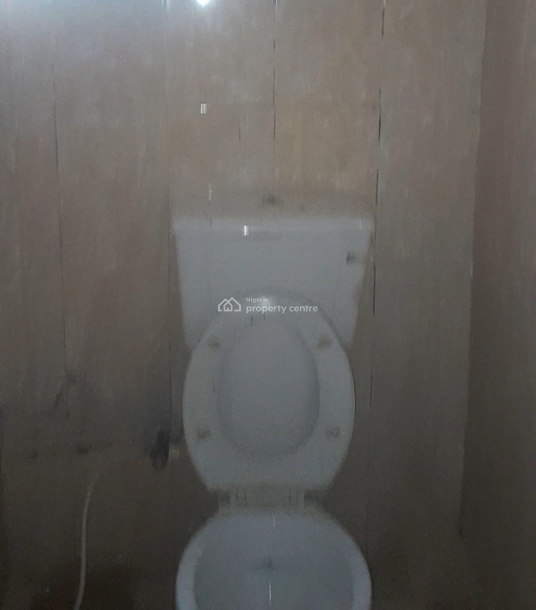 2 Masters Bedrooms with Pop Ceiling, Aruogba Road, Market Square, Off Airport Road, Benin, Oredo, Edo, House for Rent