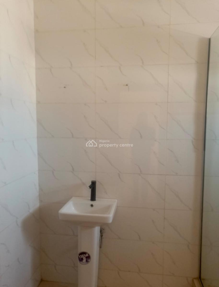 Stunning 3 Bedroom Apartment with Pool and Gym, Lekki Phase1, Lekki, Lagos, Flat / Apartment for Rent
