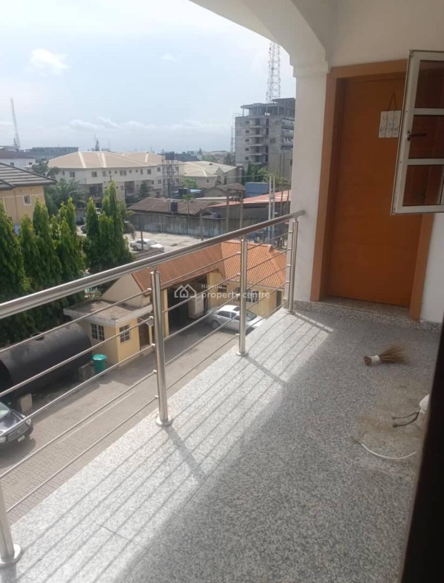 Stunning 3 Bedroom Apartment with Pool and Gym, Lekki Phase1, Lekki, Lagos, Flat / Apartment for Rent