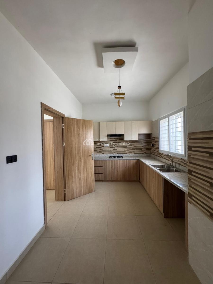 Spacious 2 Bedroom Maisonette, Ajah, Lekki, Lekki, Lagos, Flat / Apartment for Rent