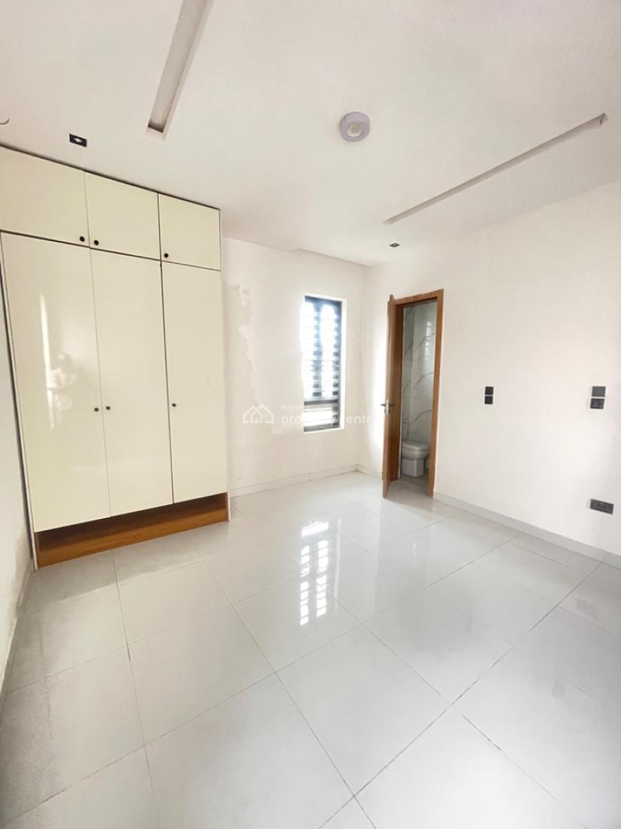 Very Spacious 1 Bedroom Flat, Harris Drive, Vgc, Lekki, Lagos, Block of Flats for Sale