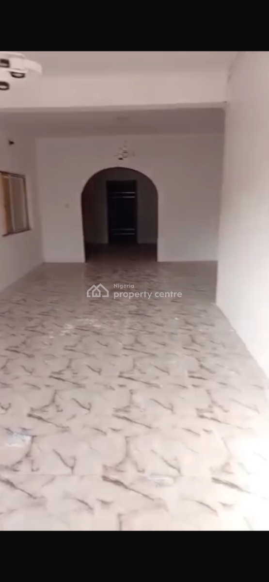 Lovely 3bedroom Apartment, Adekunle Yaba, Ebute Metta East, Yaba, Lagos, Flat / Apartment for Rent