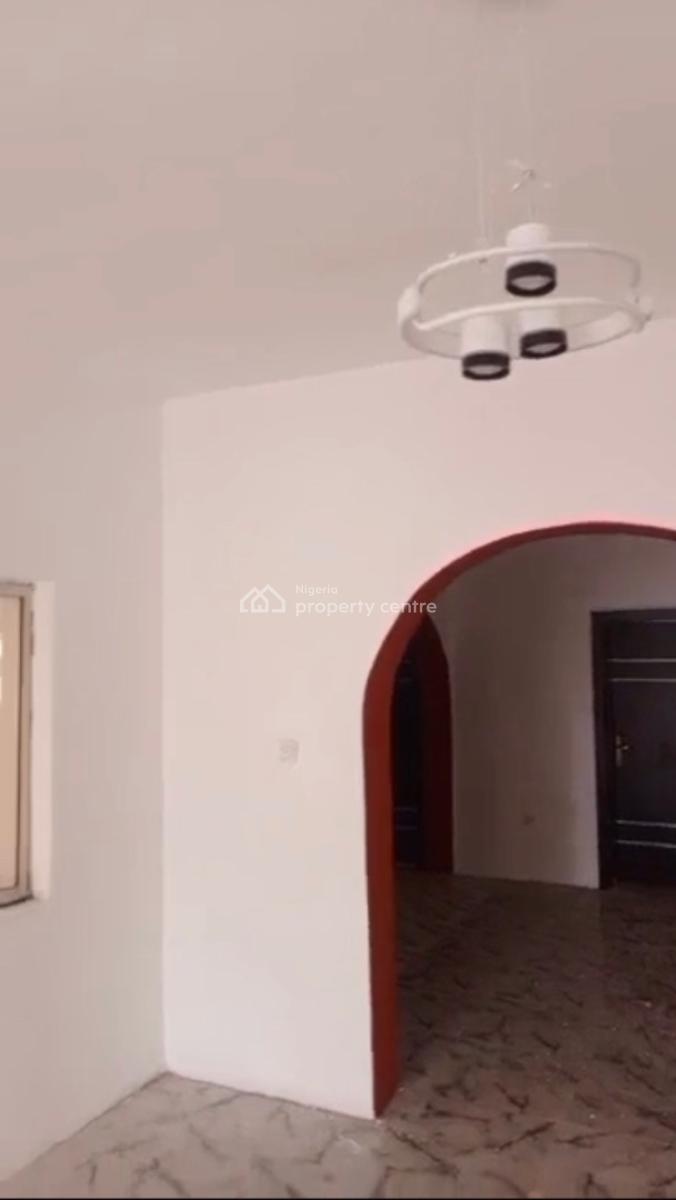 Lovely 3bedroom Apartment, Adekunle Yaba, Ebute Metta East, Yaba, Lagos, Flat / Apartment for Rent