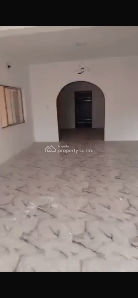 Lovely 3bedroom Apartment, Adekunle Yaba, Ebute Metta East, Yaba, Lagos, Flat / Apartment for Rent