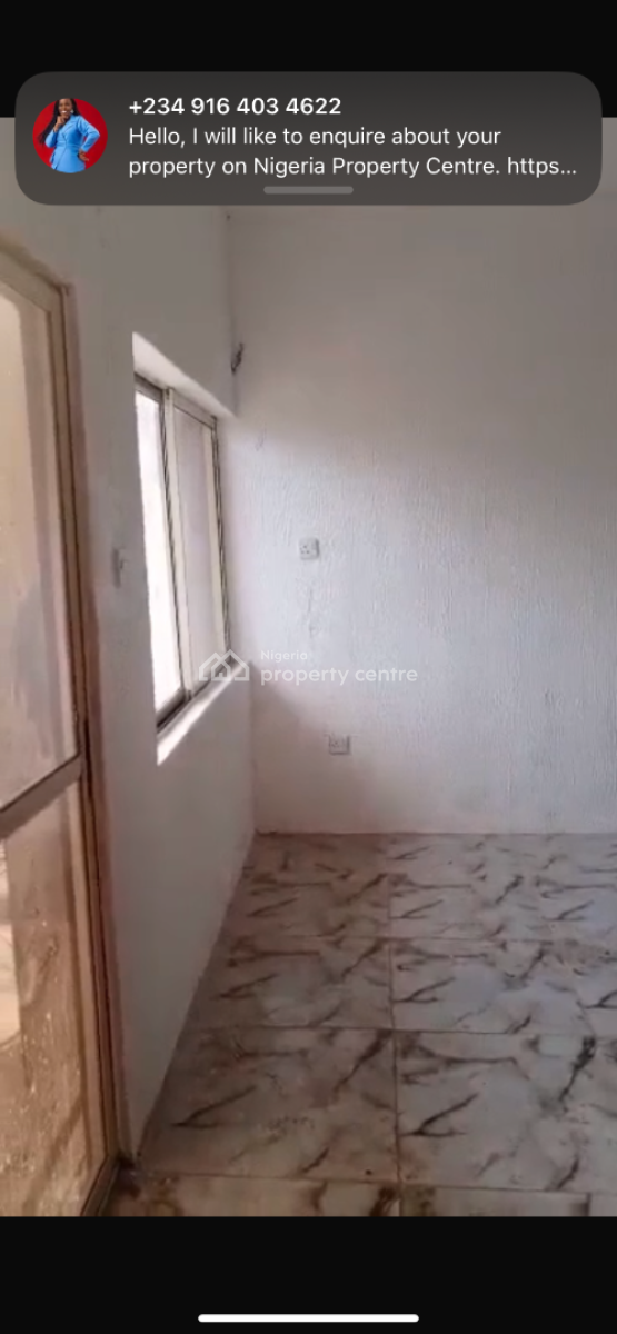 Lovely 3bedroom Apartment, Adekunle Yaba, Ebute Metta East, Yaba, Lagos, Flat / Apartment for Rent