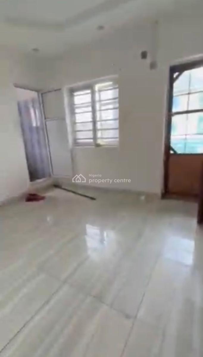Decent Spacious Standard 2 Bedroom Flat, Akoka, Yaba, Lagos, Flat / Apartment for Rent