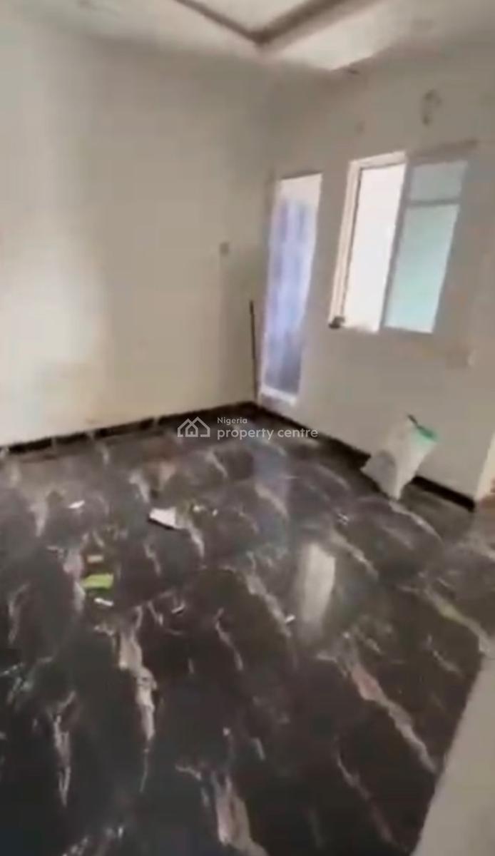 Decent Spacious Standard 2 Bedroom Flat, Akoka, Yaba, Lagos, Flat / Apartment for Rent