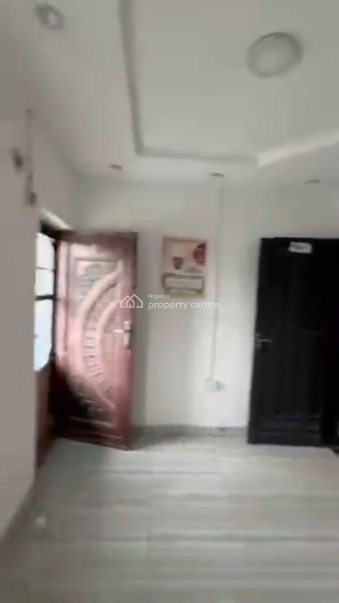 Decent Spacious Standard 2 Bedroom Flat, Akoka, Yaba, Lagos, Flat / Apartment for Rent