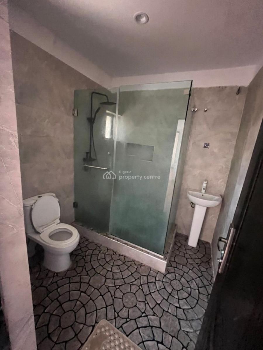 Very Standard and Massive Mini Flat with Balcony, Lekki Phase One ,lekki ,lagos ,nigeria, Lekki Phase 1, Lekki, Lagos, Mini Flat (room and Parlour) for Rent