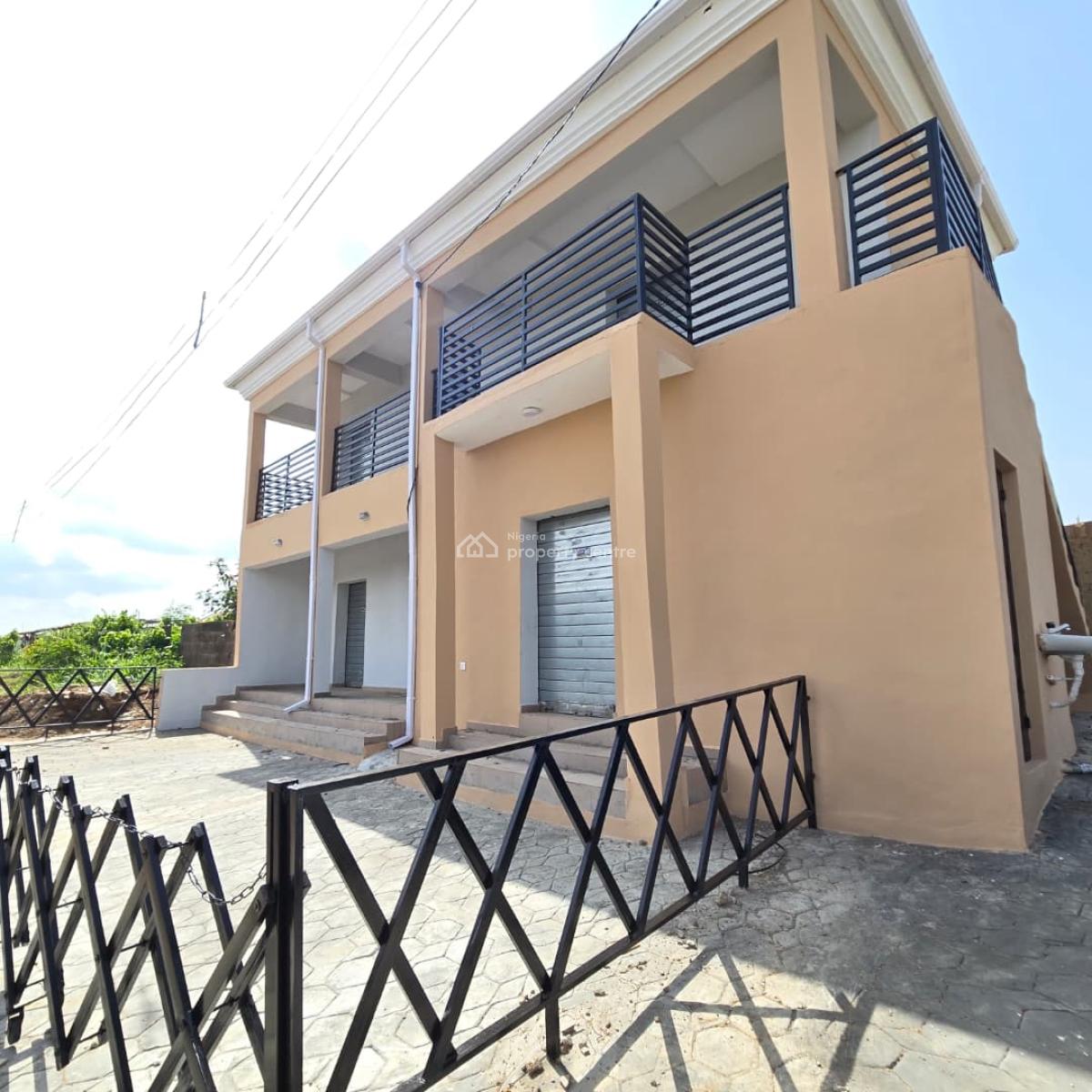 a Shop Space, No 3, Arubiawe Idi Iroko Oke Omi Olodo Ibadan Awodokun Toyin Victoria, Ibadan, Oyo, Shop for Rent