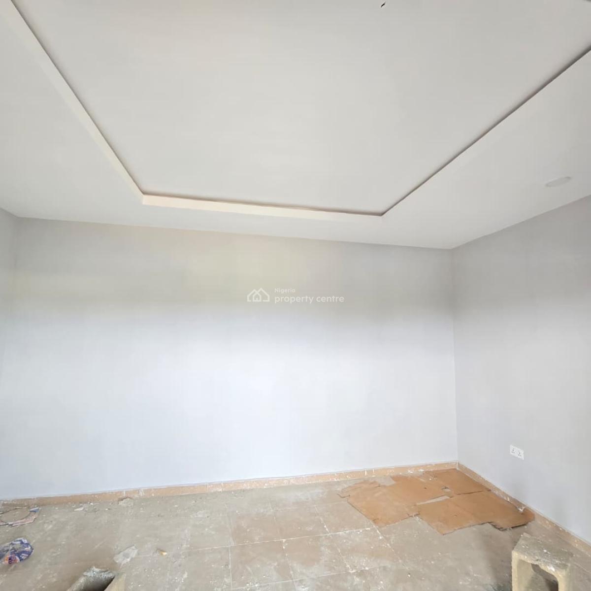 a Shop Space, No 3, Arubiawe Idi Iroko Oke Omi Olodo Ibadan Awodokun Toyin Victoria, Ibadan, Oyo, Shop for Rent