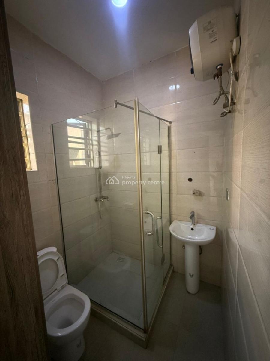 Single Room in a Duplex Shared Apt, Dpkay Estate Orchid Road Lekki Lagos, Lekki, Lagos, Self Contain (single Rooms) for Rent