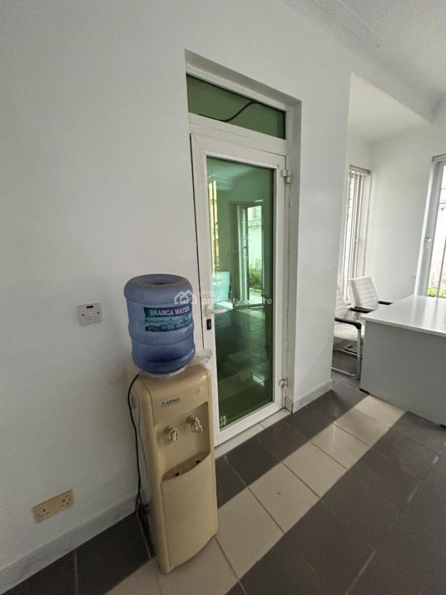 30sqm Office, Lekki Phase 1, Lekki, Lagos, Office Space for Rent