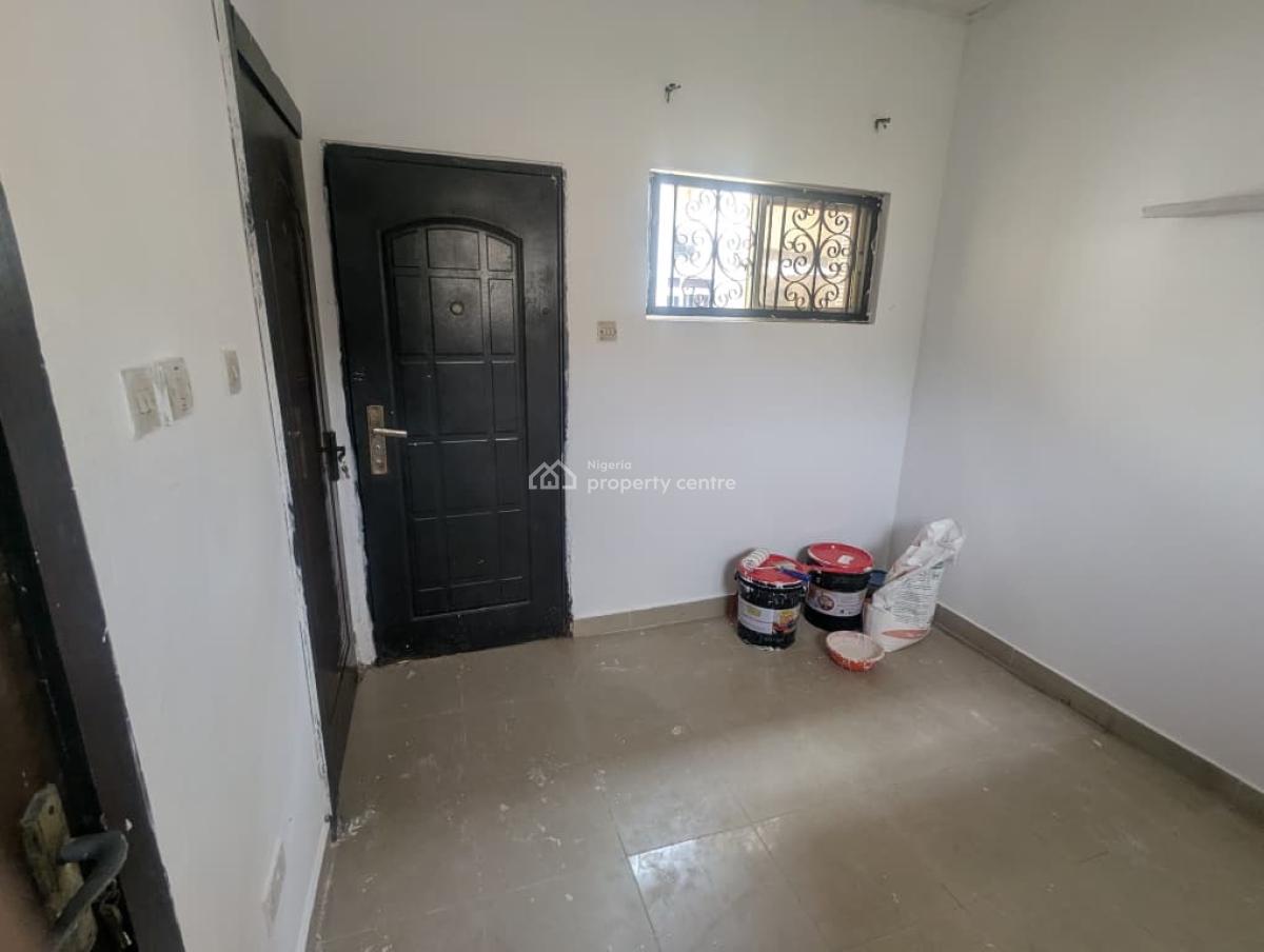 Standard Selfcon at Ikate with 24hrs Light, Serene and Well Secured, Ikate Elegushi, Lekki, Lagos, Self Contain (single Rooms) for Rent