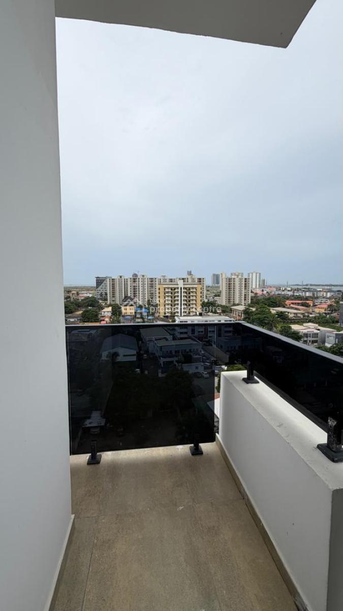 Luxury 3- Bedroom Apartment with Pool & Gym, Victoria Island (vi), Lagos, Flat / Apartment for Sale