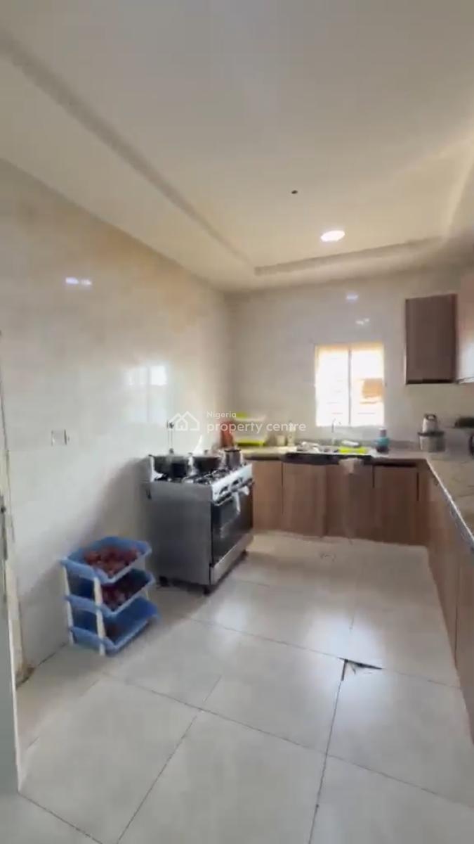 Neat & Spacious 3 Bedroom Apartment + Bq in Galadimawa By Roundabout, Galadimawa, Abuja, Block of Flats for Sale