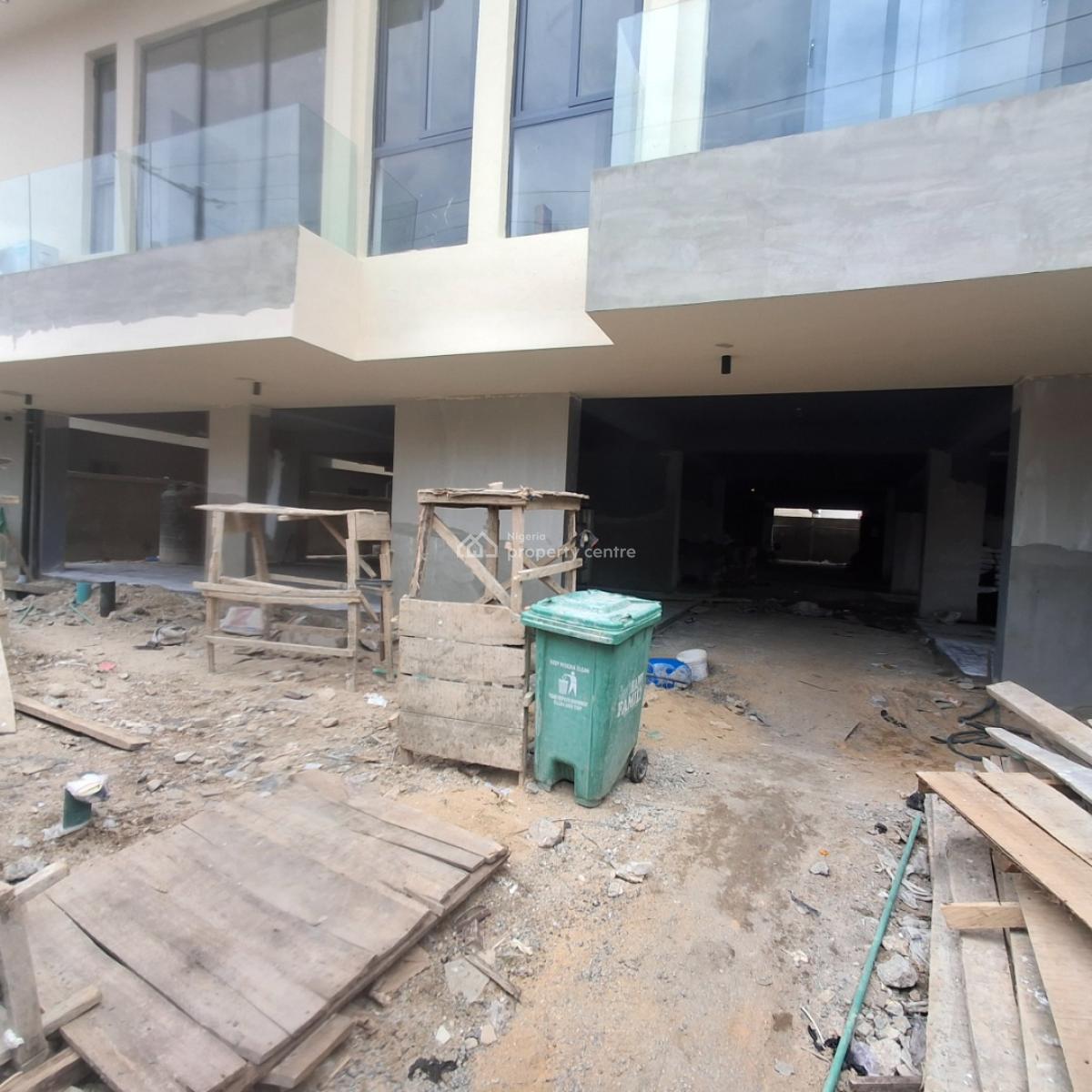 Two Bedroom Apartment, Lekki Phase 1, Lekki, Lagos, Flat / Apartment for Sale