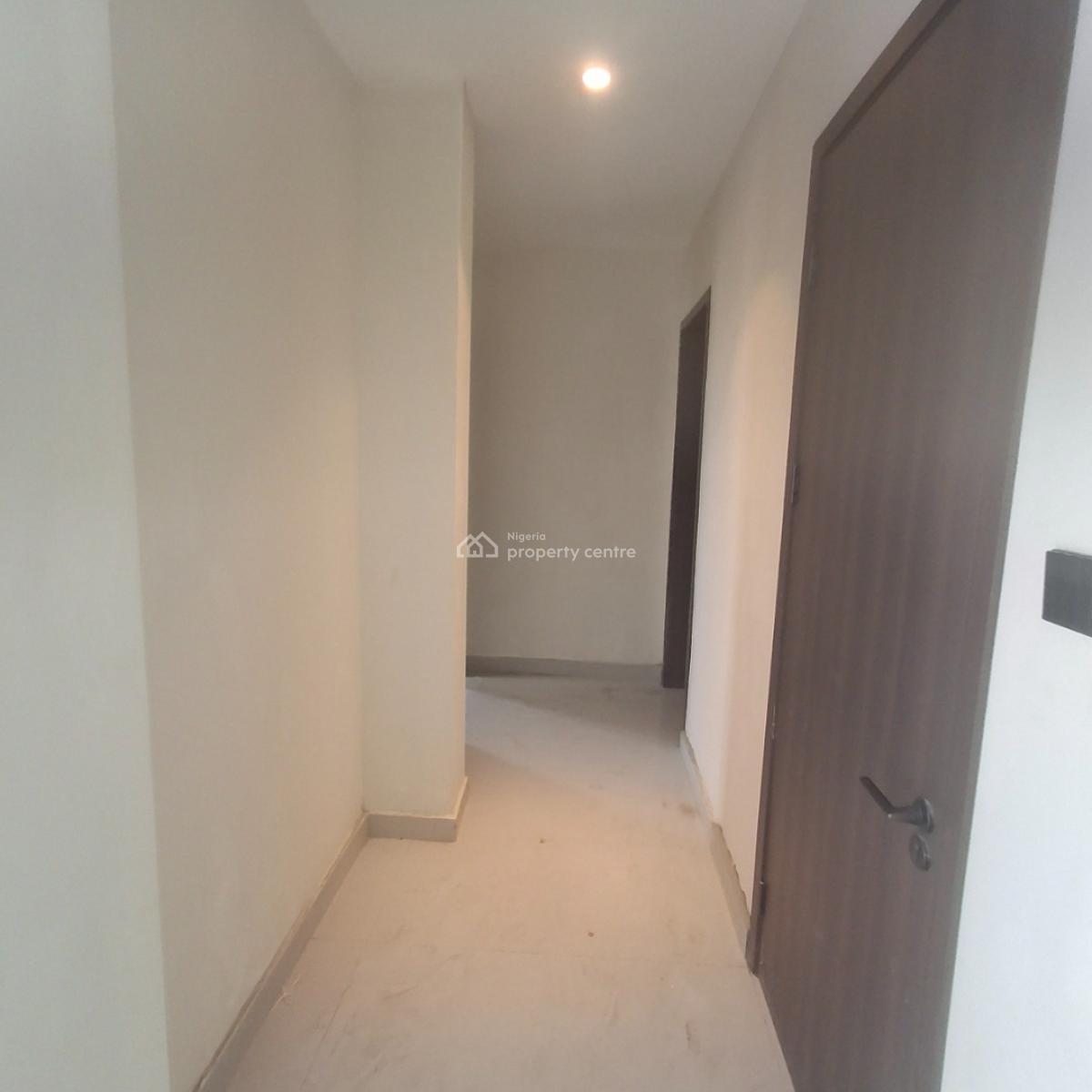 Two Bedroom Apartment, Lekki Phase 1, Lekki, Lagos, Flat / Apartment for Sale