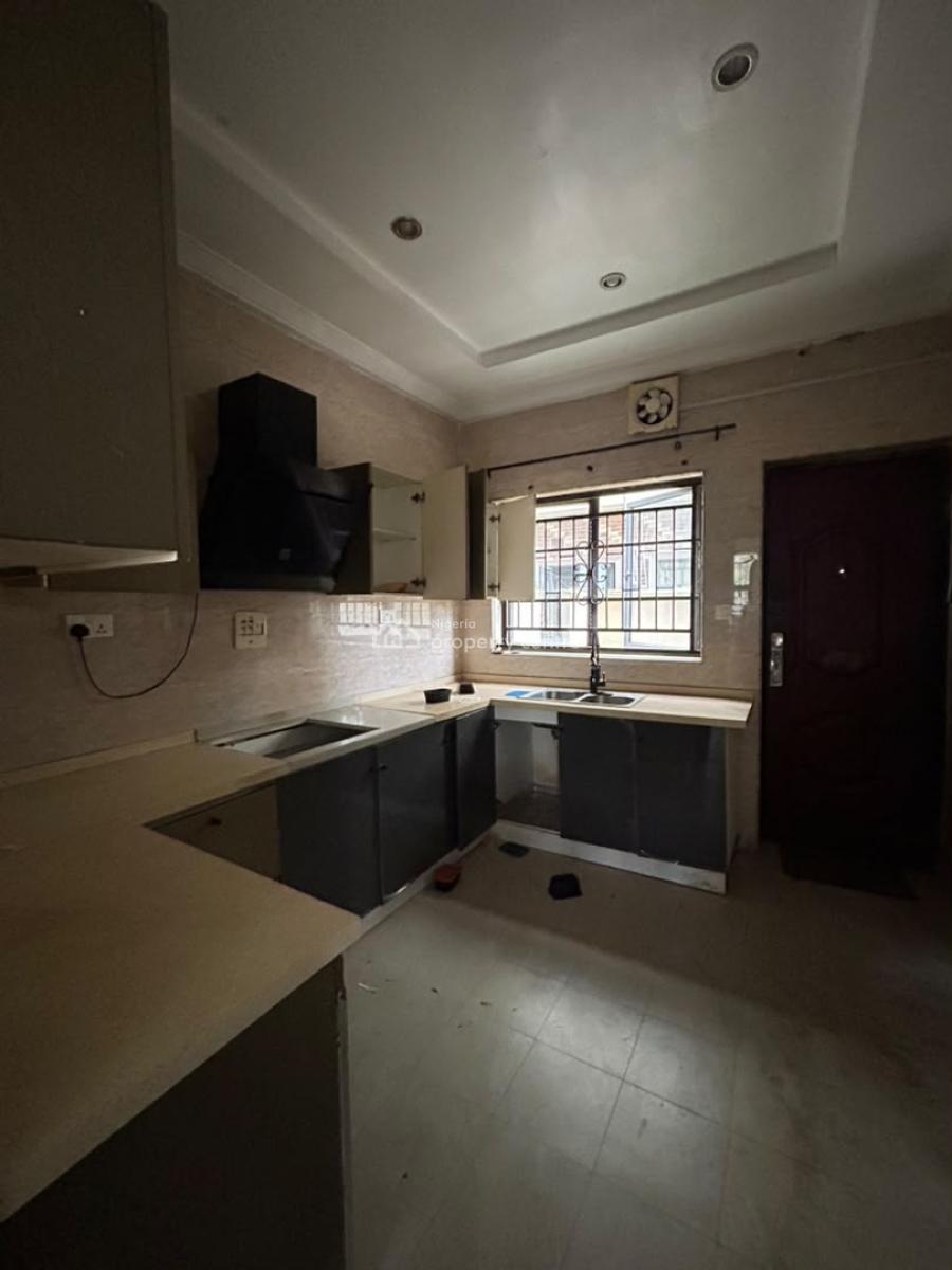 4 Bedroom Terrace Duplexes with Bq, Osapa, Lekki, Lagos, Terraced Duplex for Rent