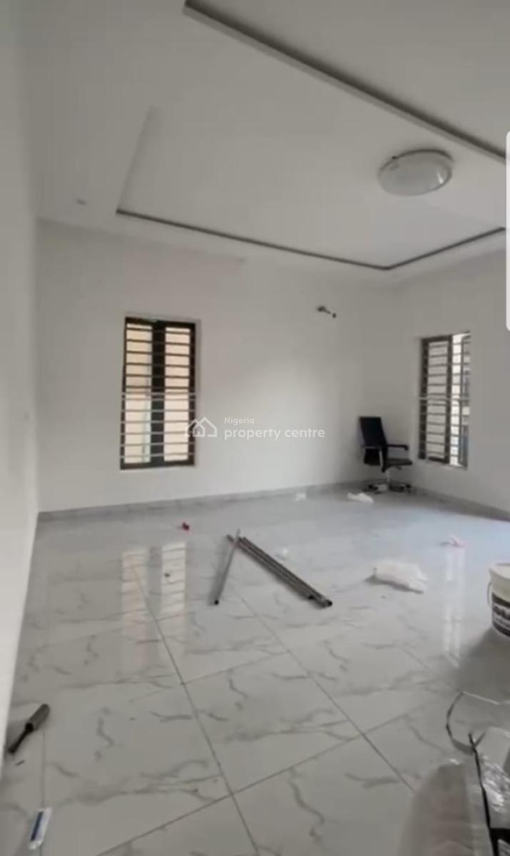 Massive Master Bedroom with Shared Kitchen, Ikota, Lekki, Lagos, Flat / Apartment for Rent