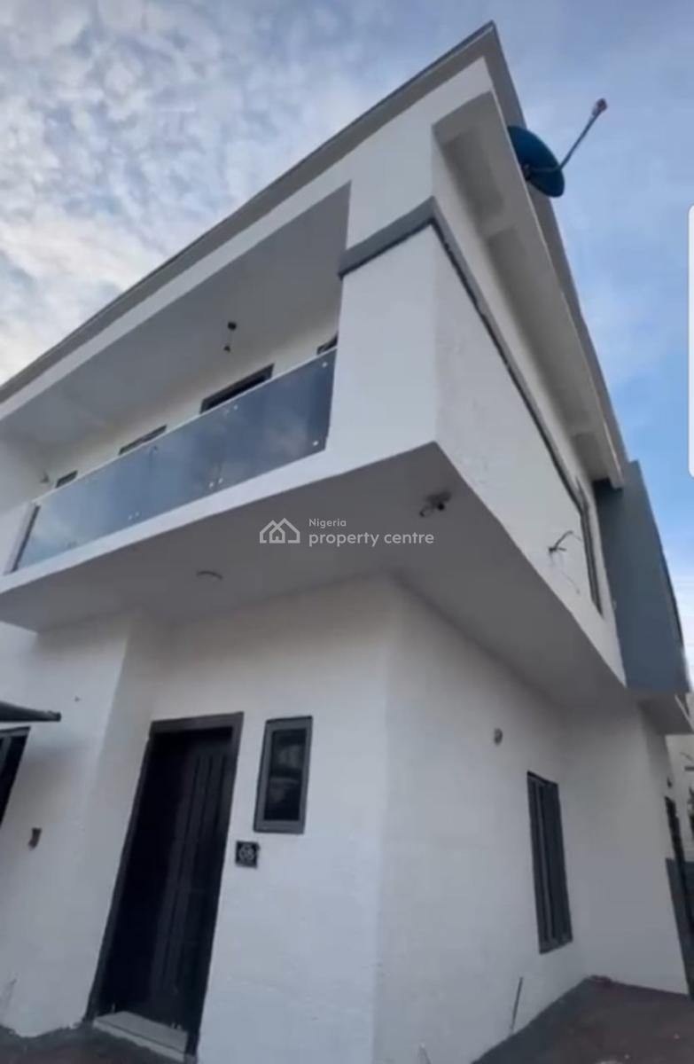 Massive Master Bedroom with Shared Kitchen, Ikota, Lekki, Lagos, Flat / Apartment for Rent