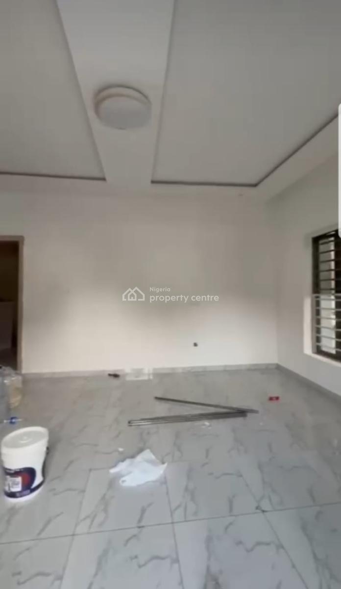 Massive Master Bedroom with Shared Kitchen, Ikota, Lekki, Lagos, Flat / Apartment for Rent