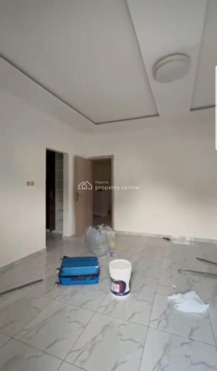 Massive Master Bedroom with Shared Kitchen, Ikota, Lekki, Lagos, Flat / Apartment for Rent