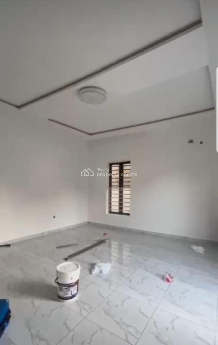 Massive Master Bedroom with Shared Kitchen, Ikota, Lekki, Lagos, Flat / Apartment for Rent