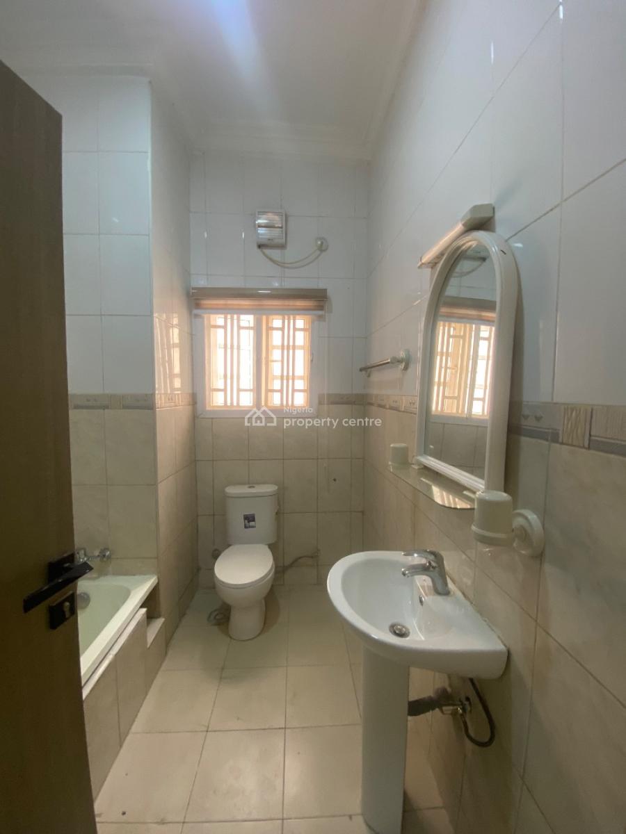 5 Bedroom Duplex with 2 Bq in Guzape Main, Guzape, Guzape District, Abuja, Detached Duplex for Sale