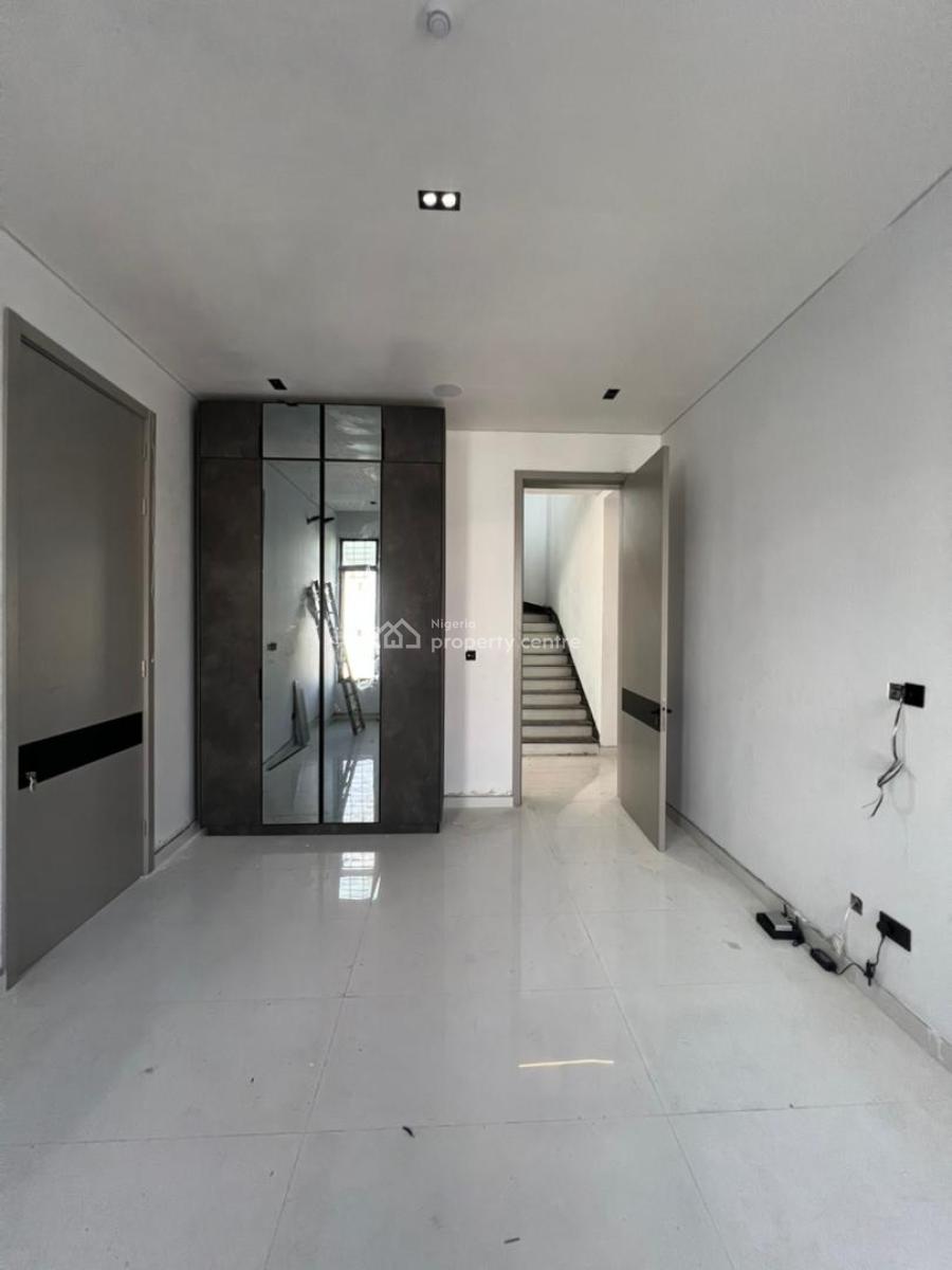 Luxurious 6 Bedroom Fully Detached Home ., Lekki Phase 1, Lekki, Lagos, Detached Duplex for Sale