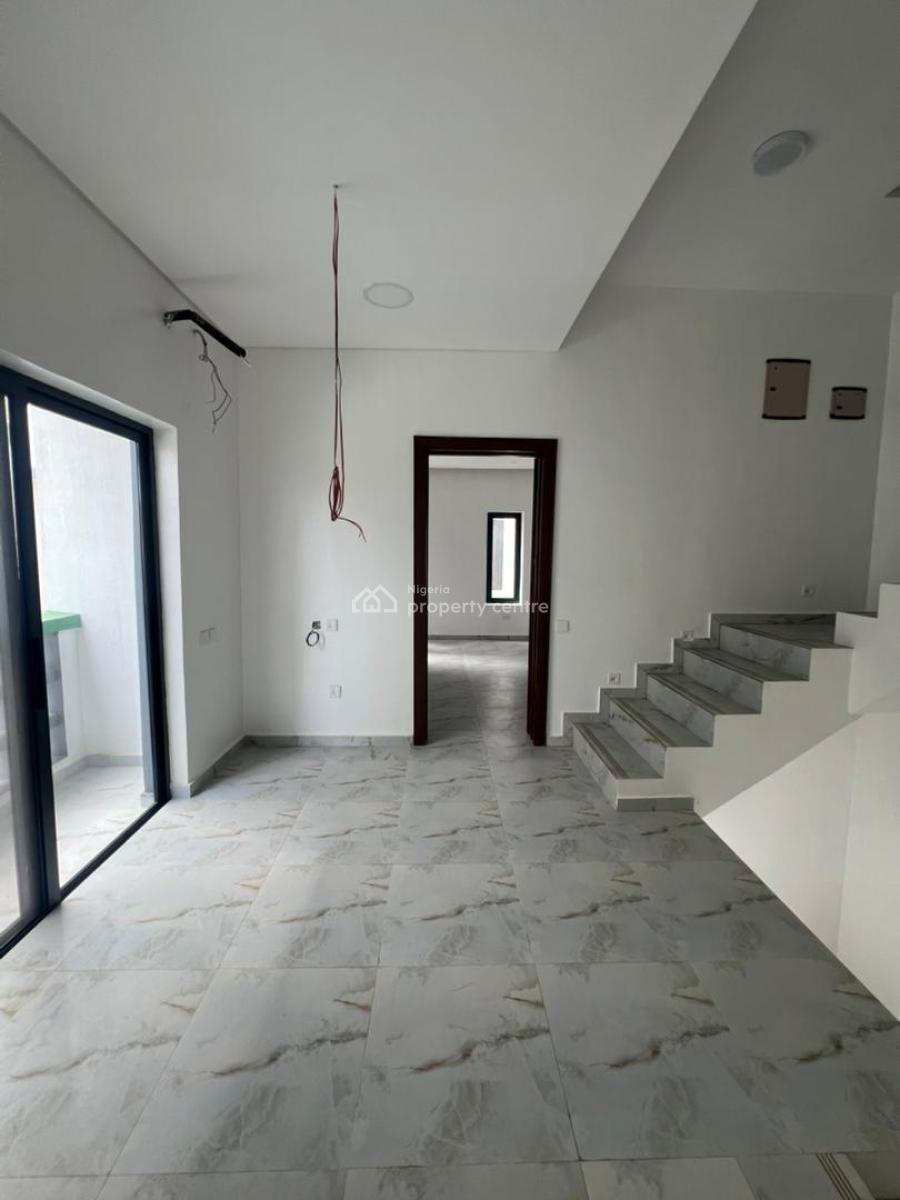Luxurious 6 Bedroom Fully Detached Home ., Lekki Phase 1, Lekki, Lagos, Detached Duplex for Sale