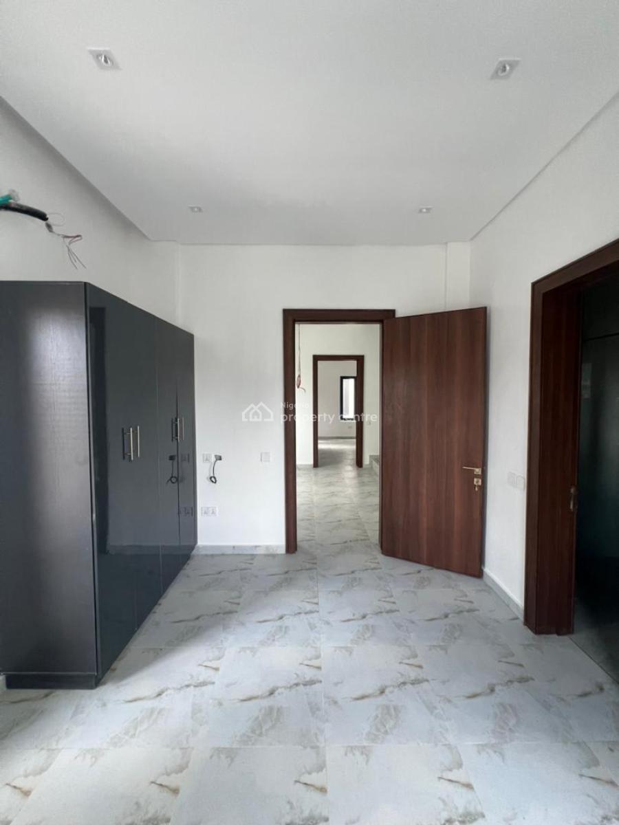 Luxurious 6 Bedroom Fully Detached Home ., Lekki Phase 1, Lekki, Lagos, Detached Duplex for Sale