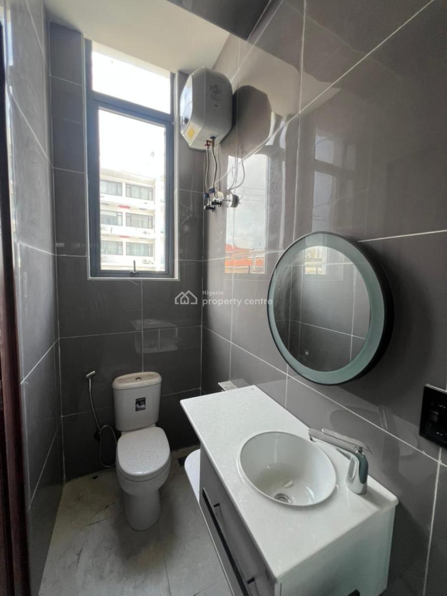Luxurious 6 Bedroom Fully Detached Home ., Lekki Phase 1, Lekki, Lagos, Detached Duplex for Sale