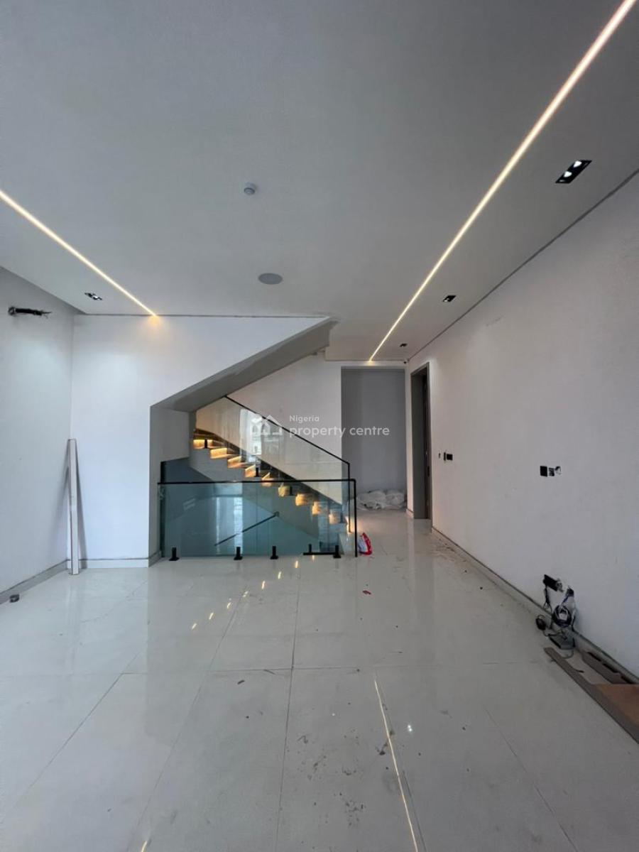 Luxurious 6 Bedroom Fully Detached Home ., Lekki Phase 1, Lekki, Lagos, Detached Duplex for Sale