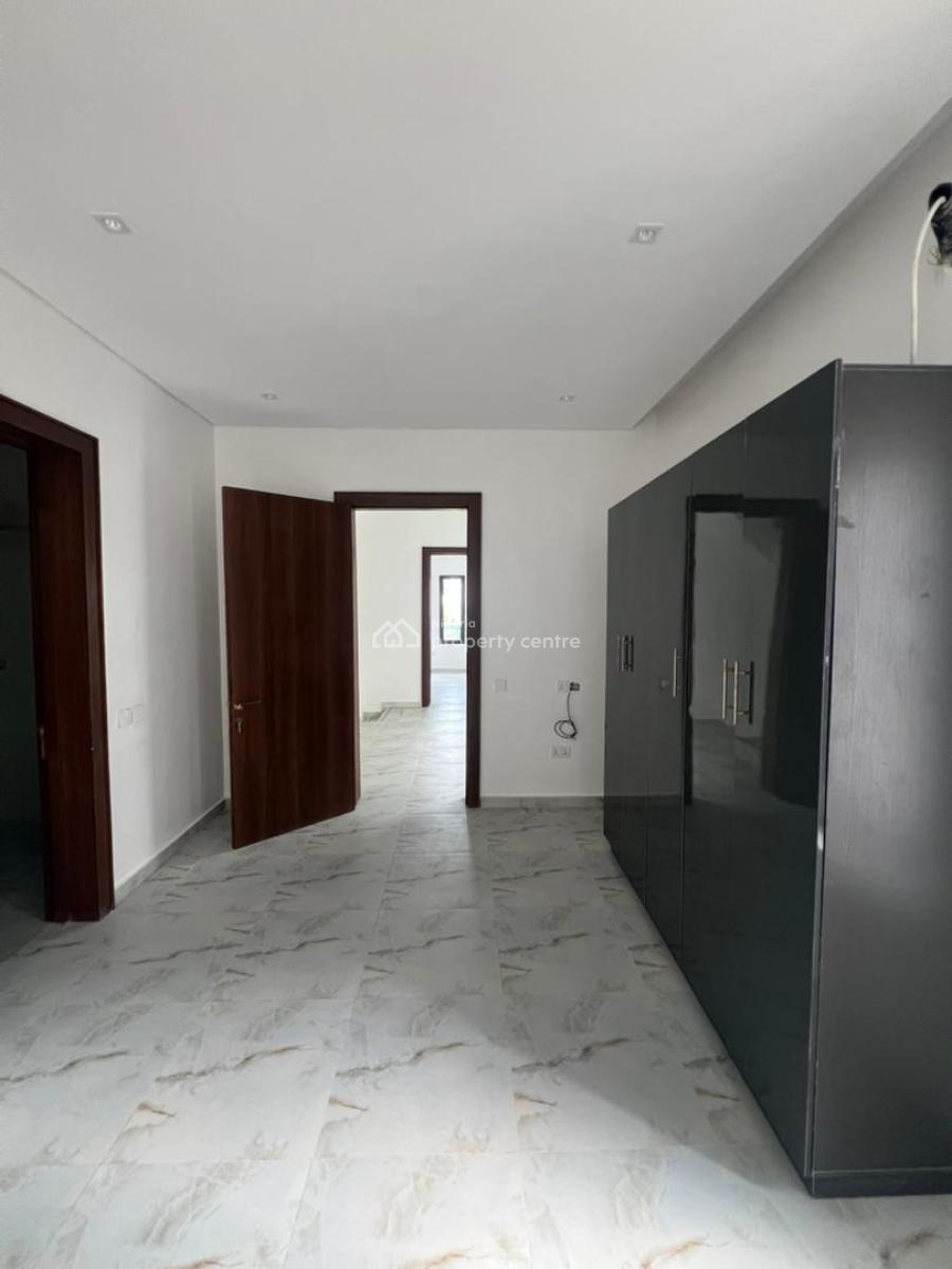 Luxurious 6 Bedroom Fully Detached Home ., Lekki Phase 1, Lekki, Lagos, Detached Duplex for Sale